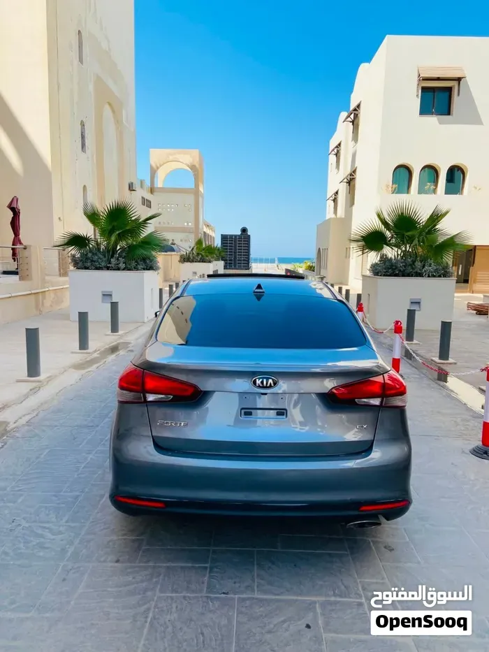 Kia Forte 2018 photo 3