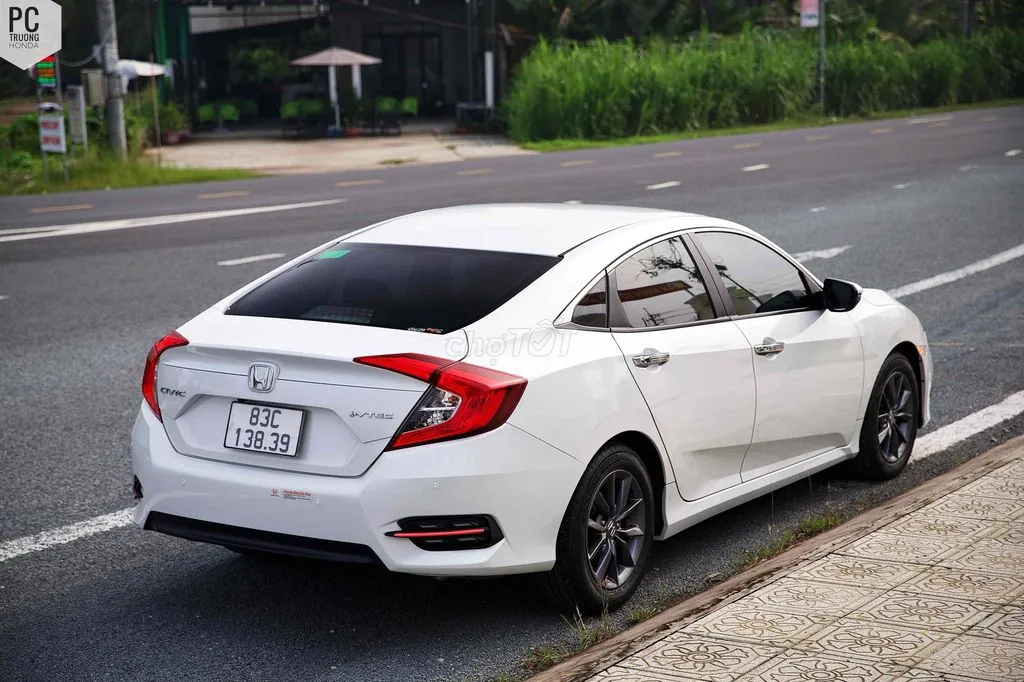 Honda Civic 2020 photo 3