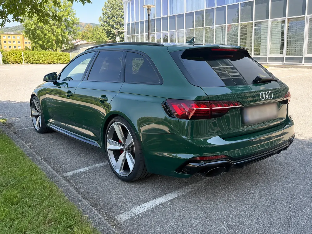 Audi A4 2020 photo 2