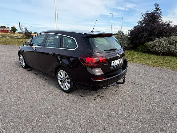 Opel Astra 2012 photo 4