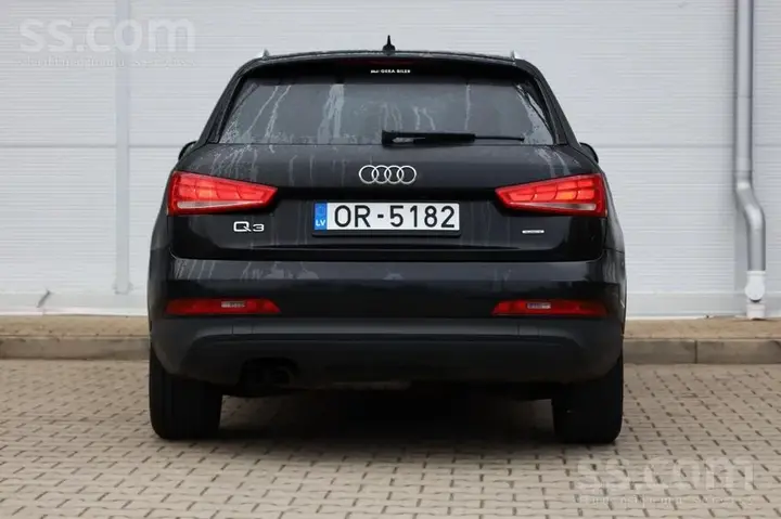 Audi Q3 2012 photo 4