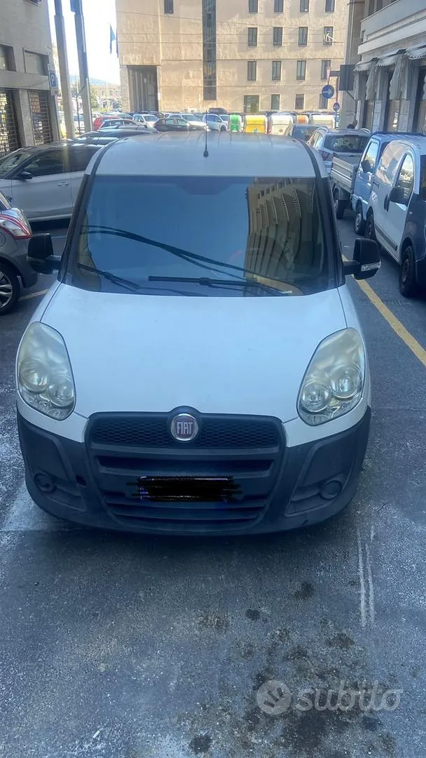 Fiat Doblo 2011 photo 2
