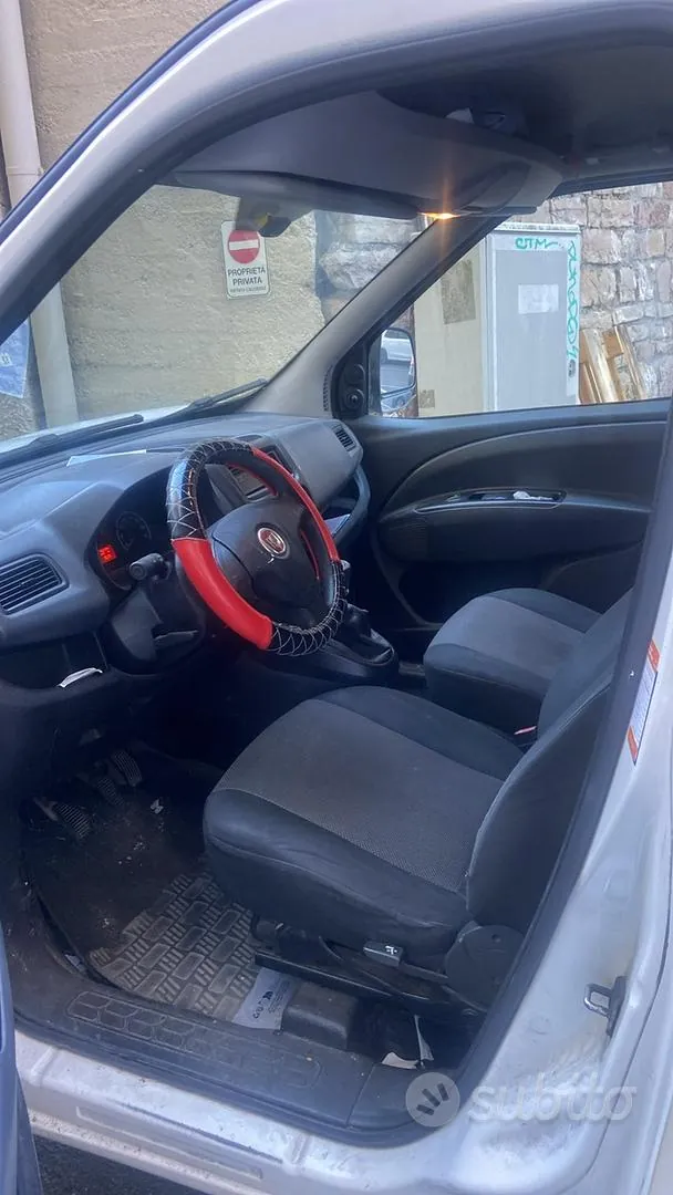 Fiat Doblo 2011 photo 4