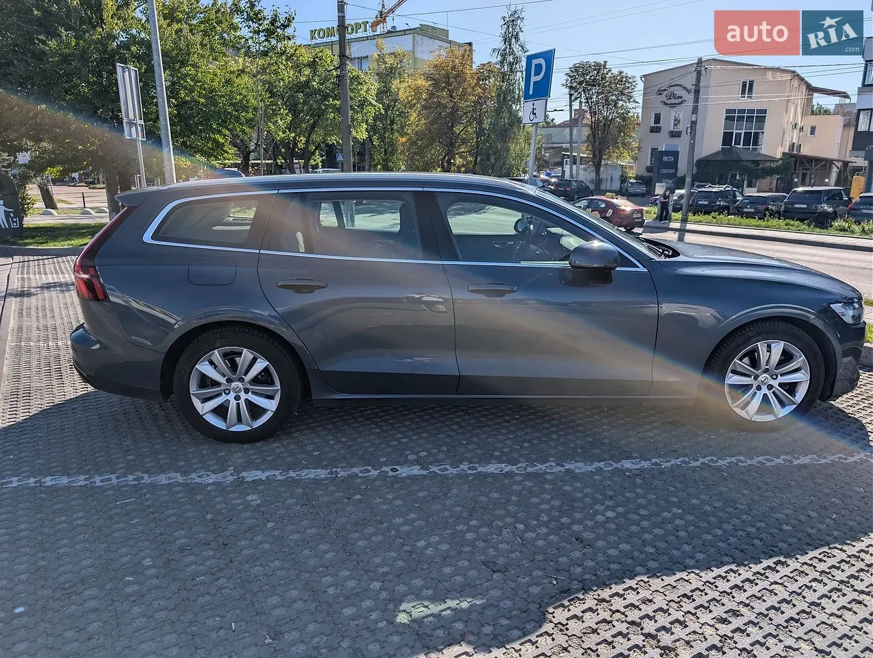 Volvo V60 2020 photo 3