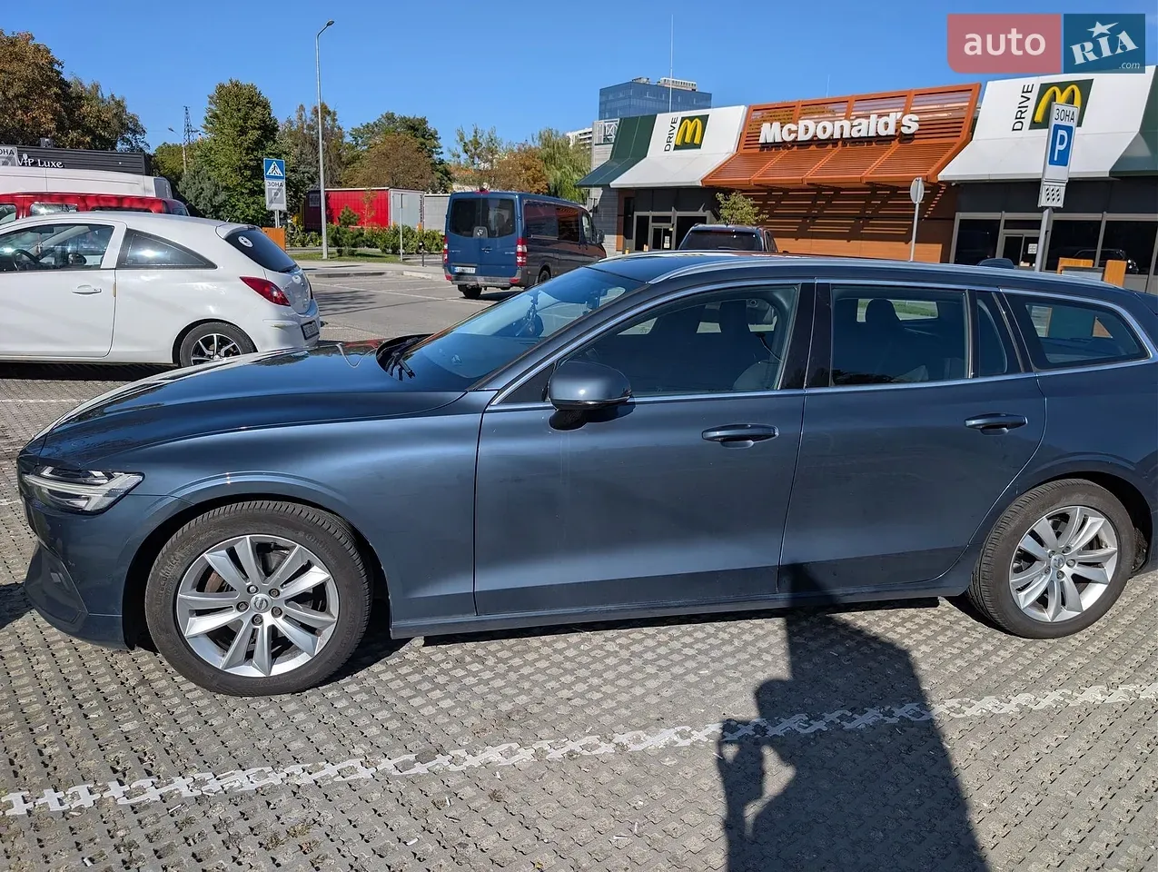 Volvo V60 2020 photo 2