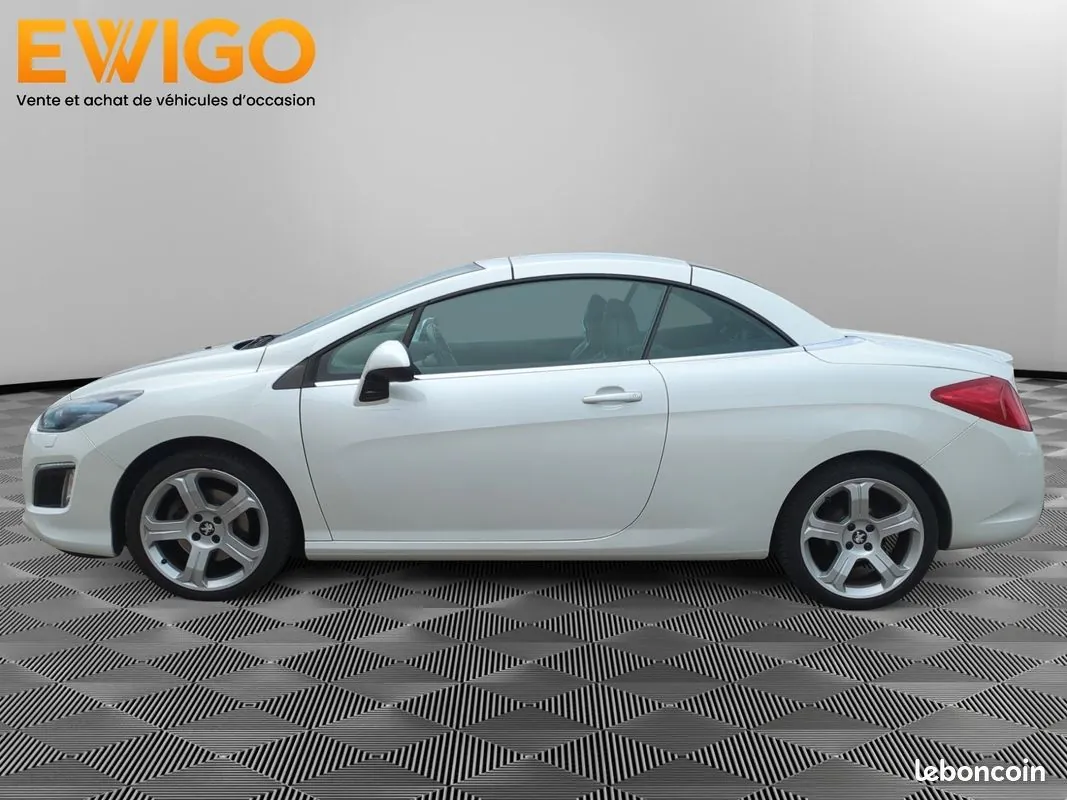 Peugeot 308 2011 photo 2