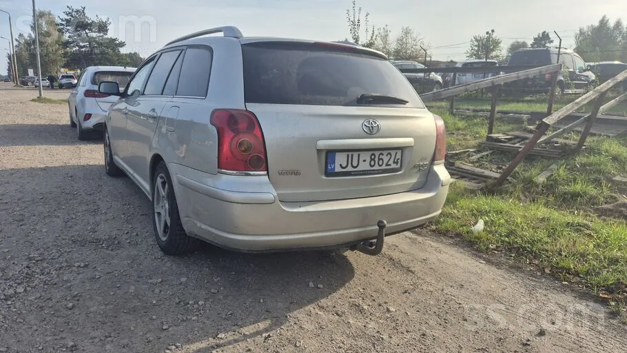 Toyota Avensis 2006 photo 2