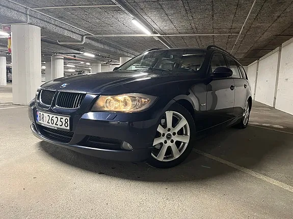 BMW 320D 2006 photo 2