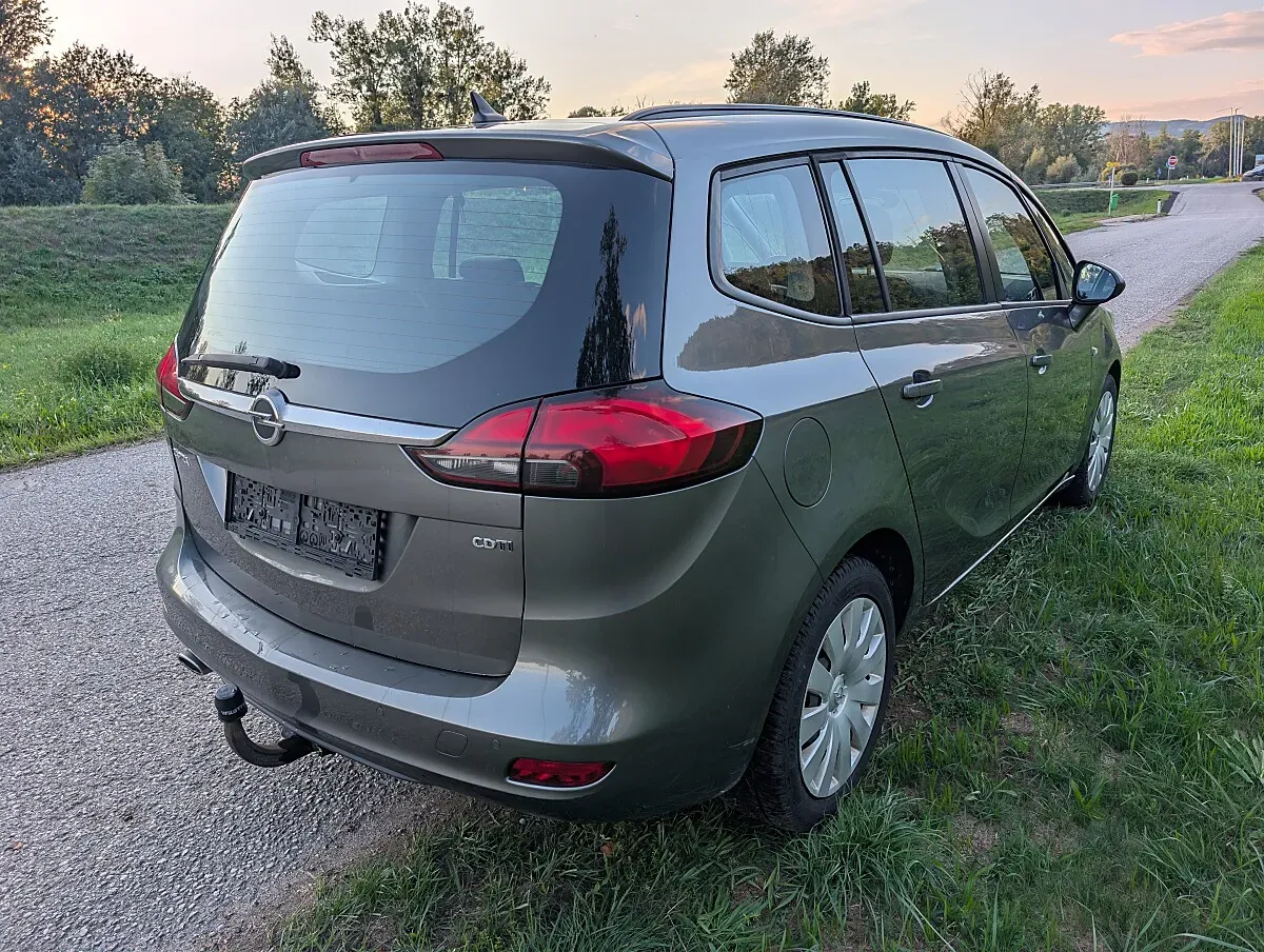Opel Zafira 2016 photo 3