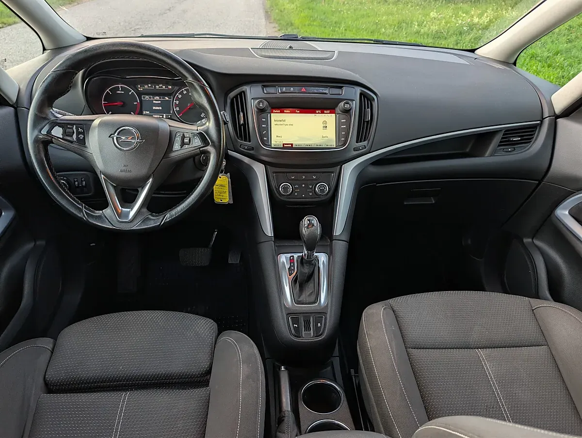 Opel Zafira 2016 photo 2
