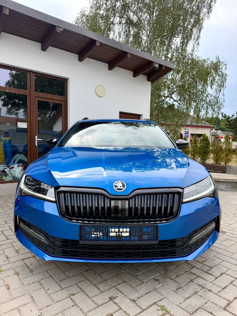 Skoda Superb 2022 photo 2