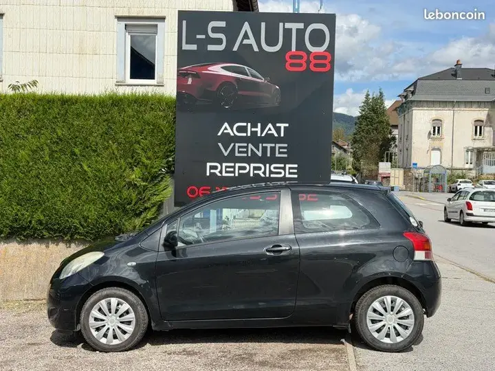 Toyota Yaris 2009 photo 2