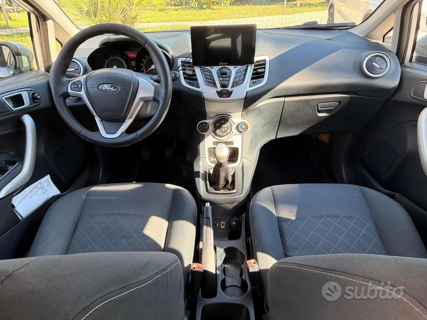 Ford Fiesta 2011 photo 4