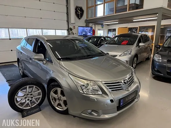 Toyota Avensis 2012 photo 2