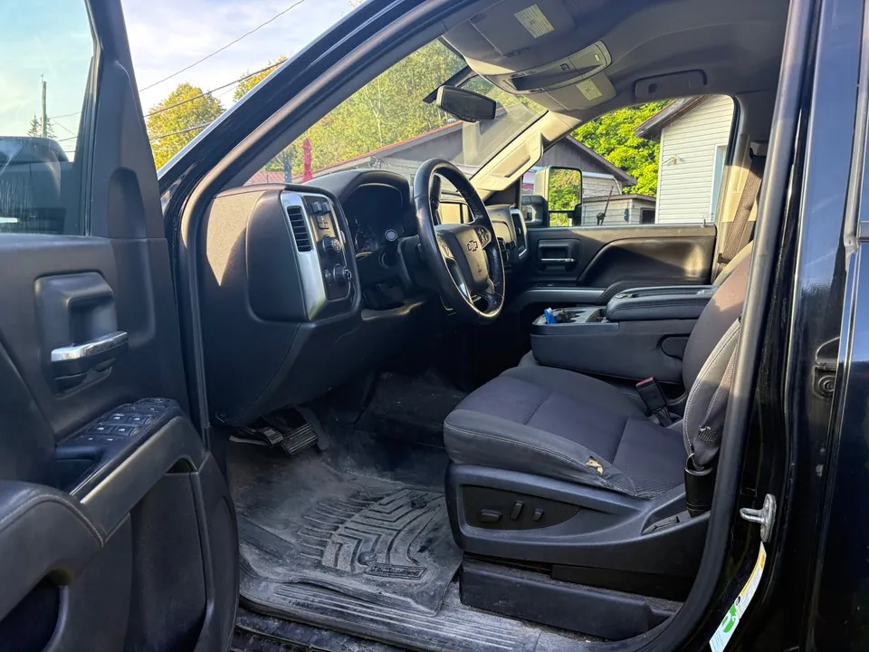 Chevrolet Silverado 1500 2015 photo 2