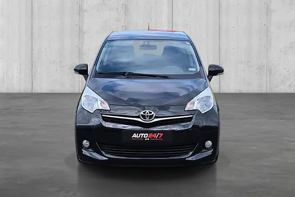 Toyota Verso-S 2012 photo 4