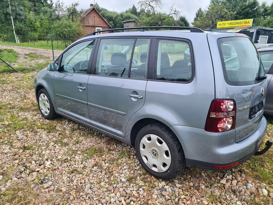 Volkswagen Touran 2008 photo 3