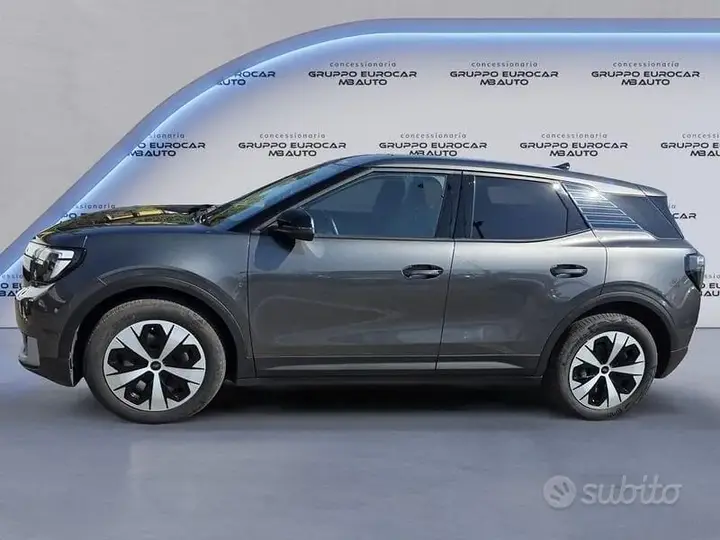 Ford Explorer 2026 photo 2