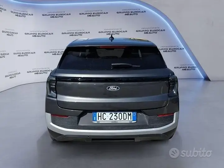 Ford Explorer 2026 photo 4
