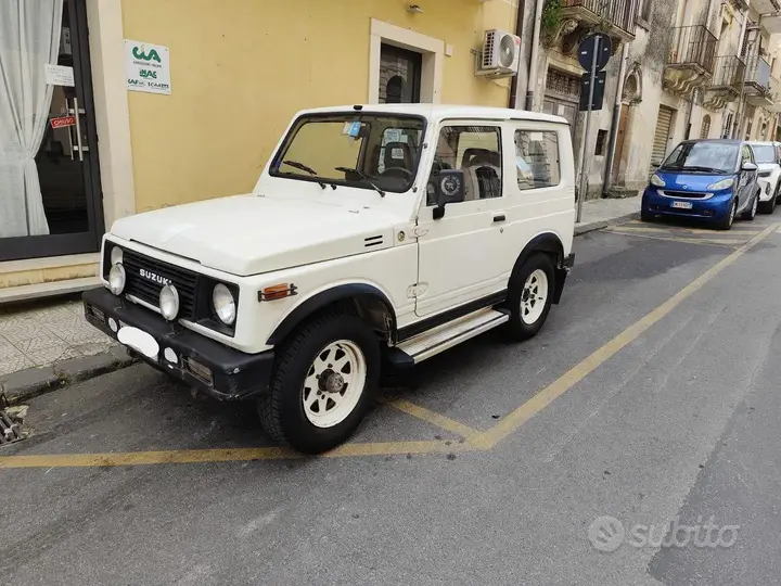 Suzuki Samurai