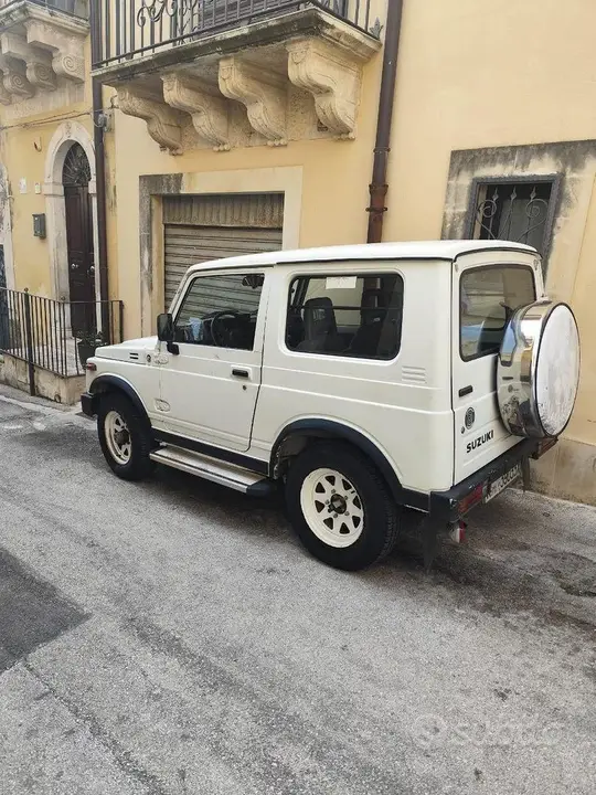 Suzuki Samurai 1994 photo 4