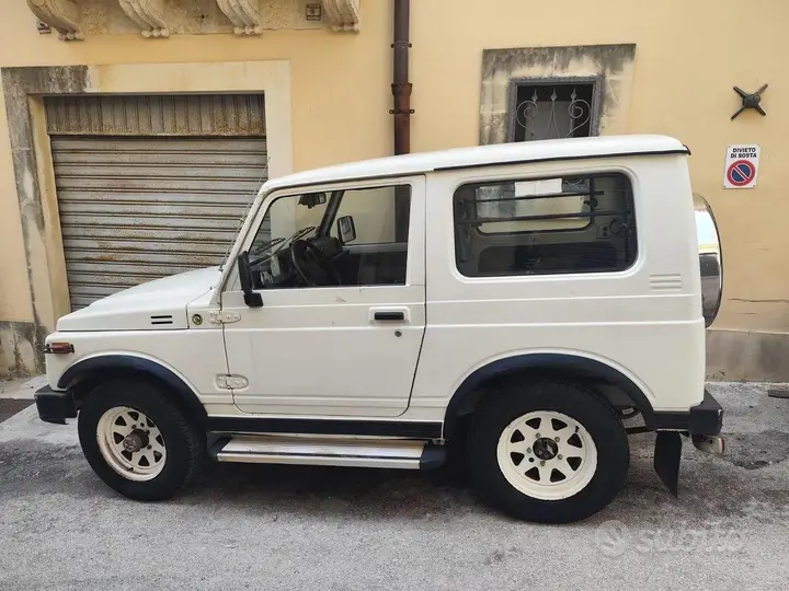 Suzuki Samurai 1994 photo 5