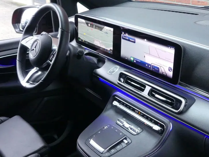 Mercedes-Benz V-Class 2024 photo 2