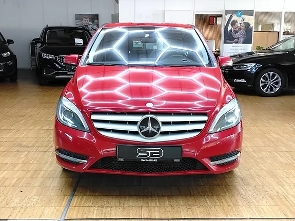 Mercedes-Benz 180 2013 photo 3