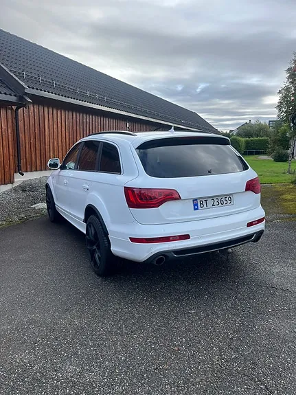 Audi Q7 2011 photo 5