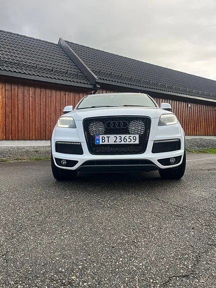 Audi Q7 2011 photo 4
