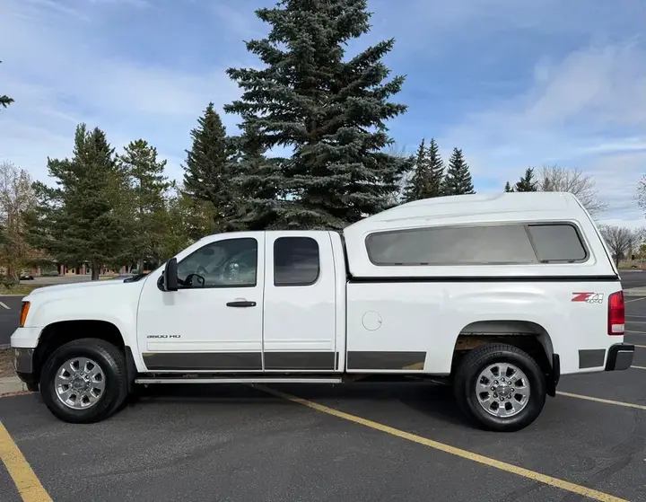 GMC Sierra 3500Hd 2013 photo 2