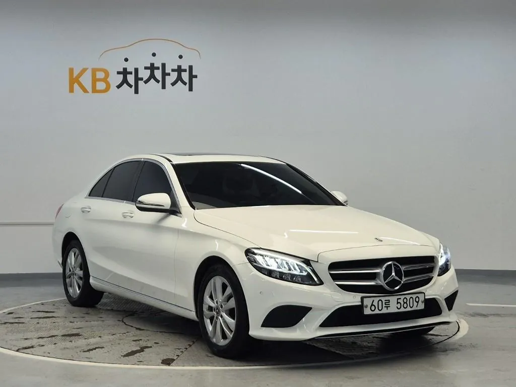 Mercedes-Benz C-Class 2019 photo 4