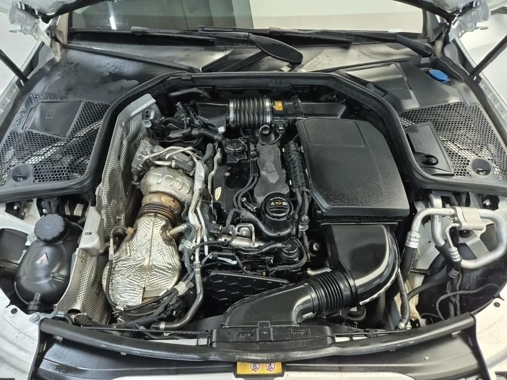 Mercedes-Benz C-Class 2019 photo 5