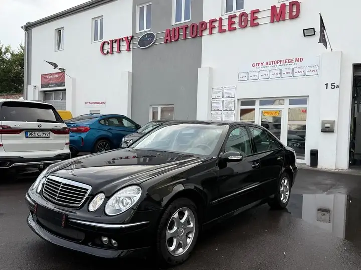 Mercedes-Benz E 320