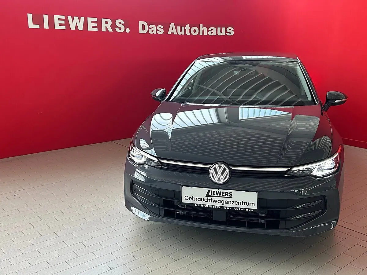 Volkswagen Golf 2026 photo 2