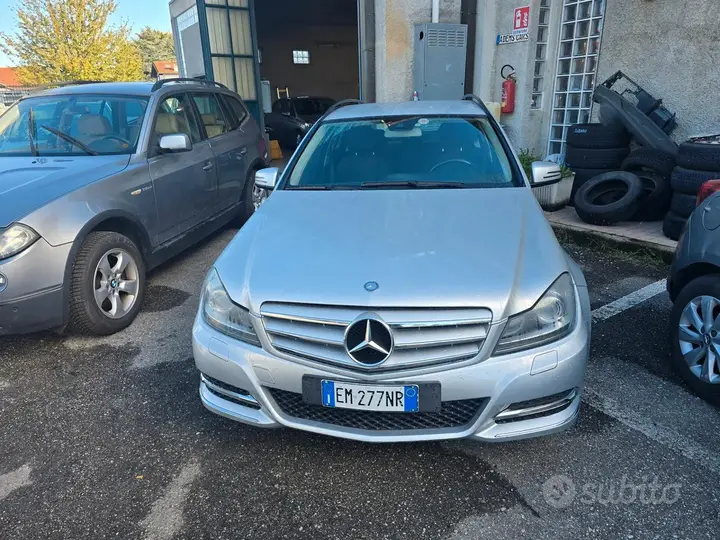 Mercedes-Benz C200