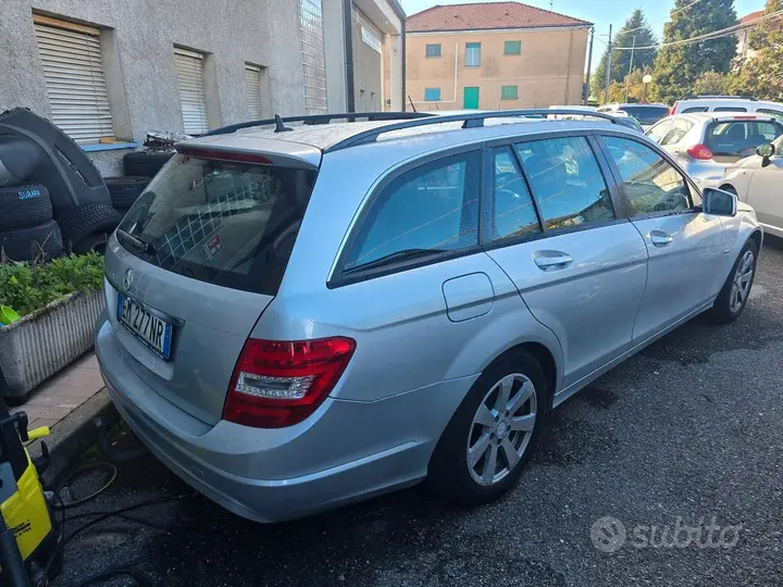 Mercedes-Benz C200 2012 photo 5