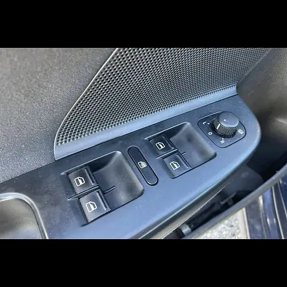 Volkswagen Golf 6 2012 photo 2