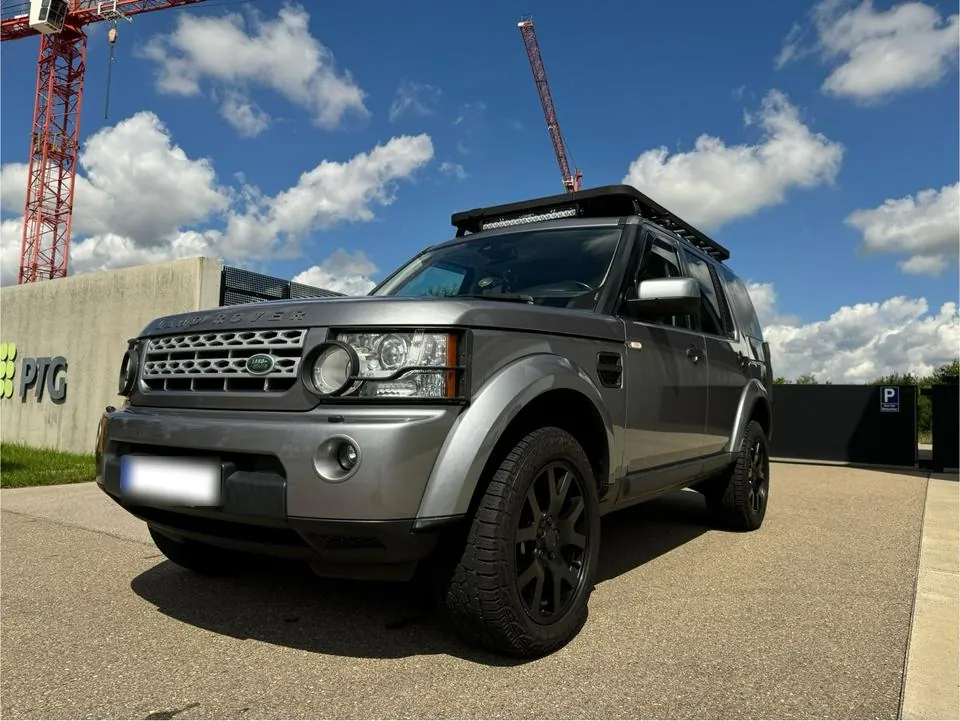 Land Rover Discovery 4