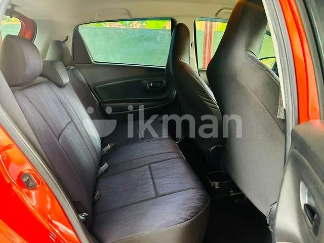 Toyota Vitz 2017 photo 4