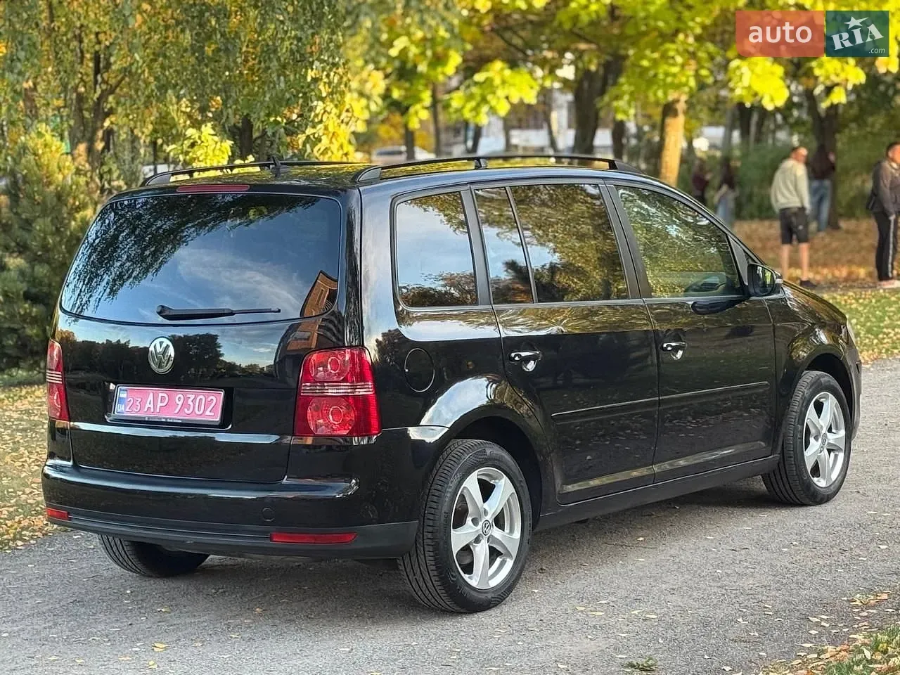 Volkswagen Touran 2010 photo 3