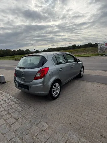 Opel Corsa 2012 photo 2