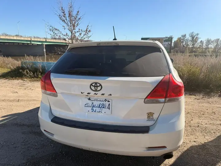Toyota Venza 2010 photo 3