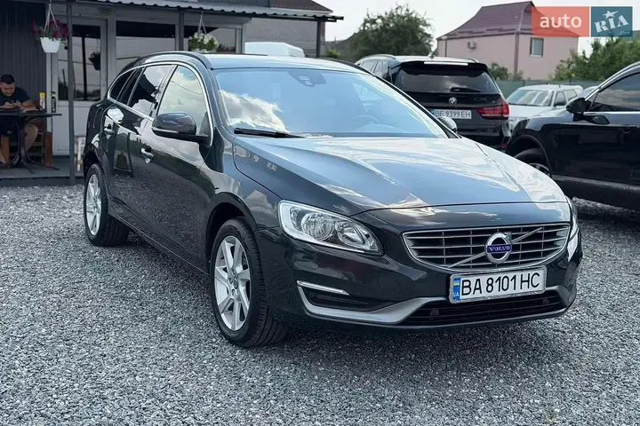 Volvo V60 2014 photo 2