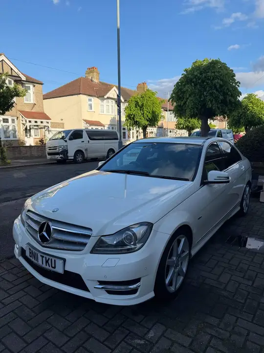 Mercedes-Benz C180 2011 photo 3