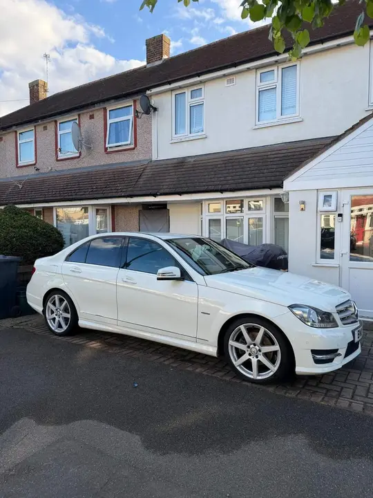 Mercedes-Benz C180 2011 photo 4