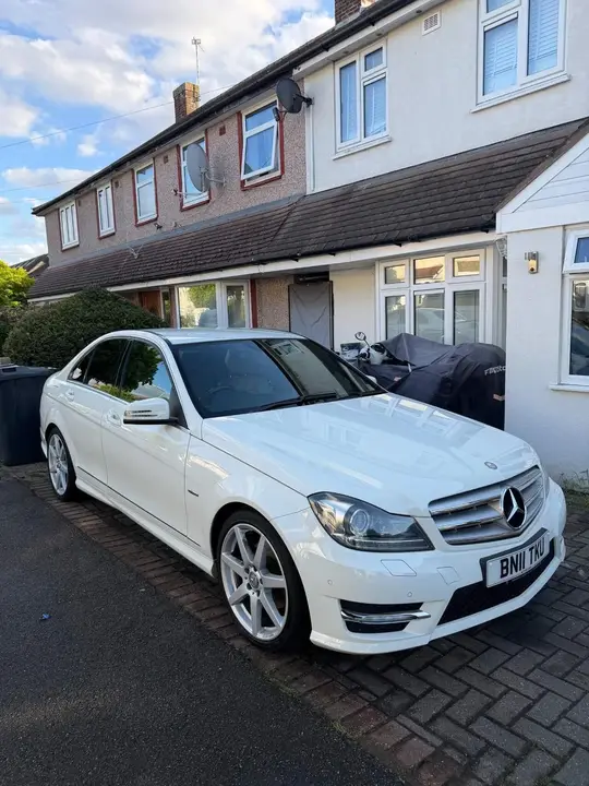 Mercedes-Benz C180