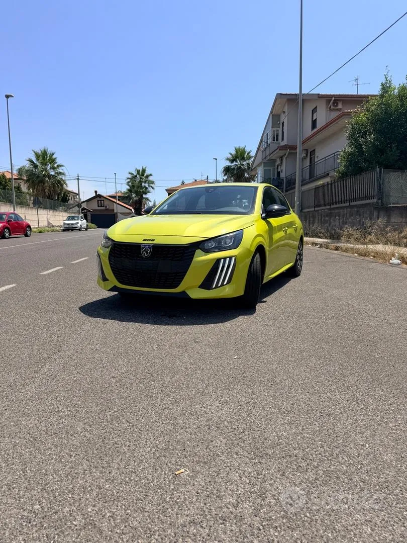 Peugeot 208