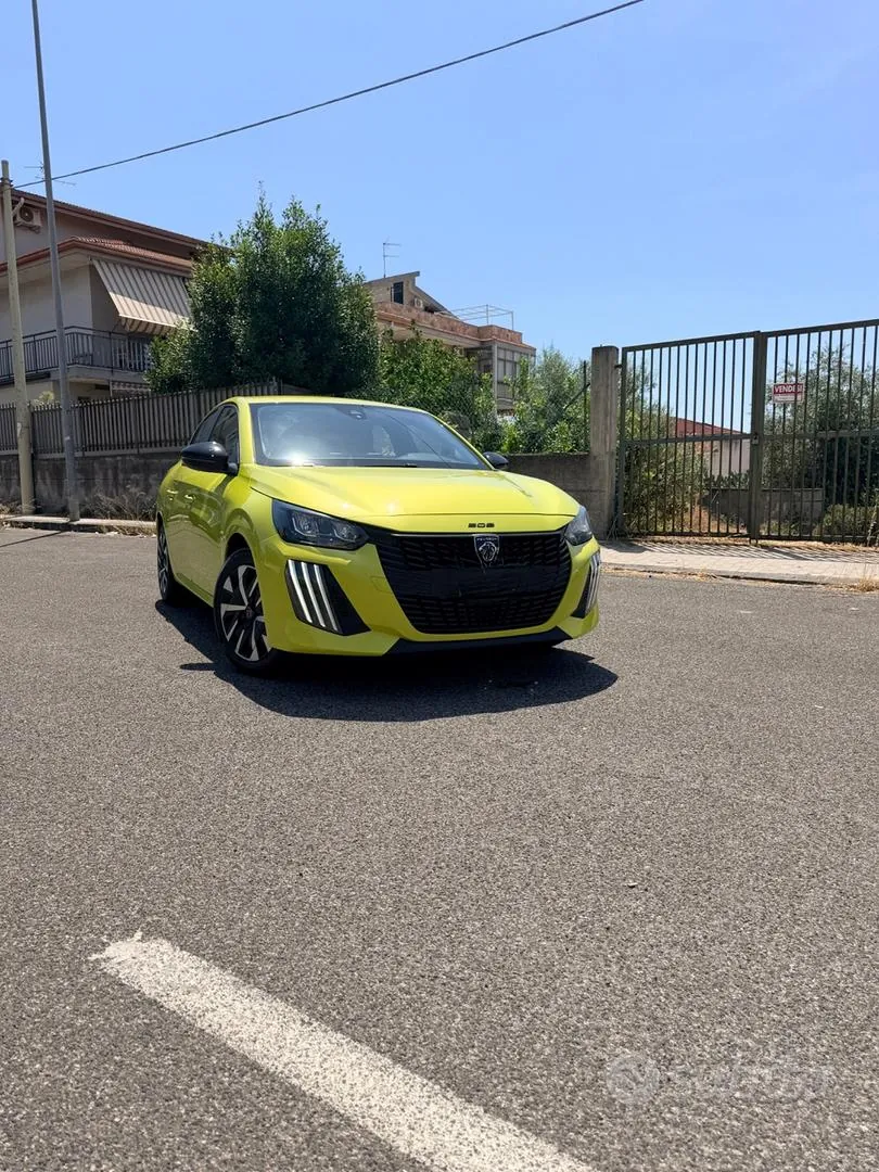 Peugeot 208 2024 photo 2