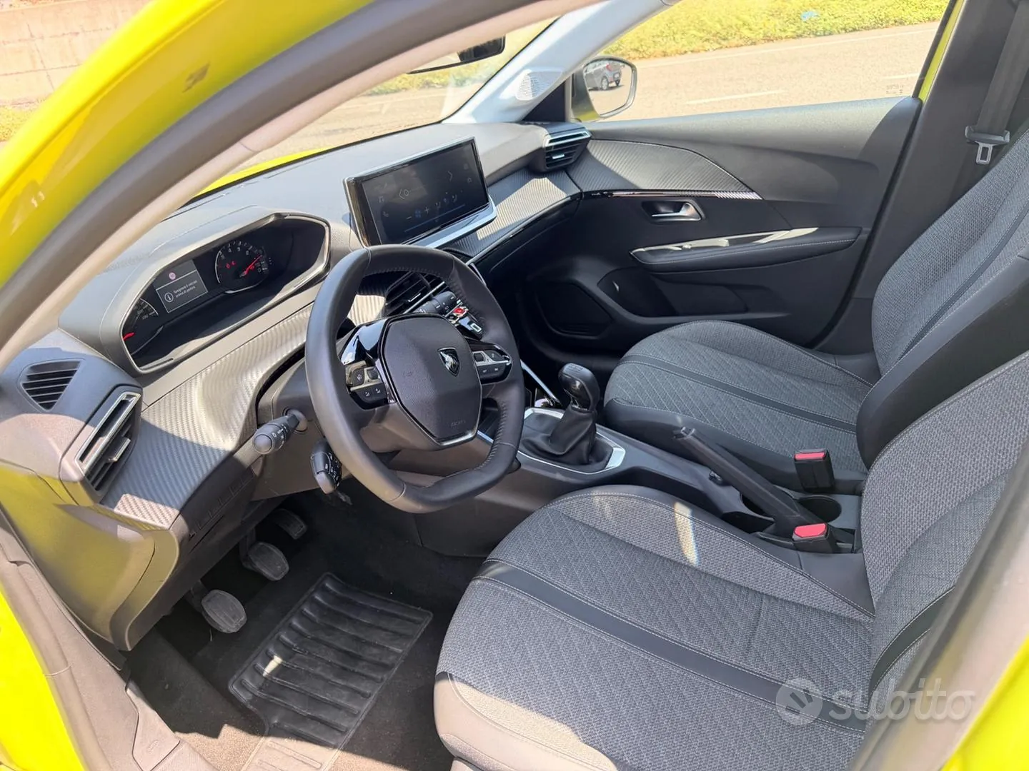Peugeot 208 2024 photo 5